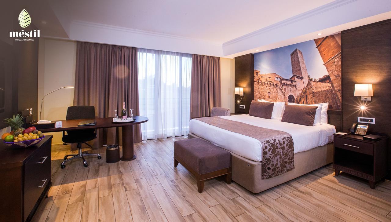 Mestil Hotel&Residences Kampala Eksteriør billede