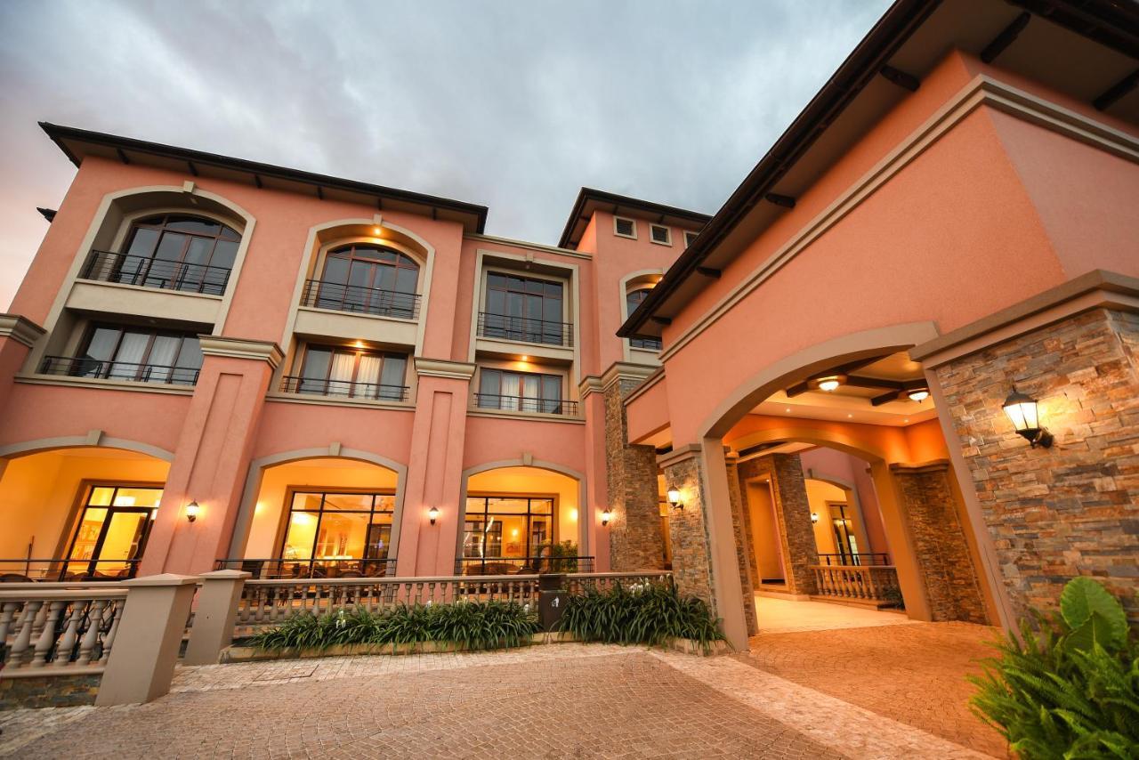 Mestil Hotel&Residences Kampala Eksteriør billede