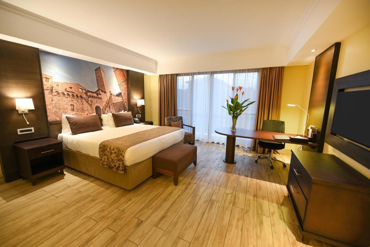 Mestil Hotel&Residences Kampala Eksteriør billede